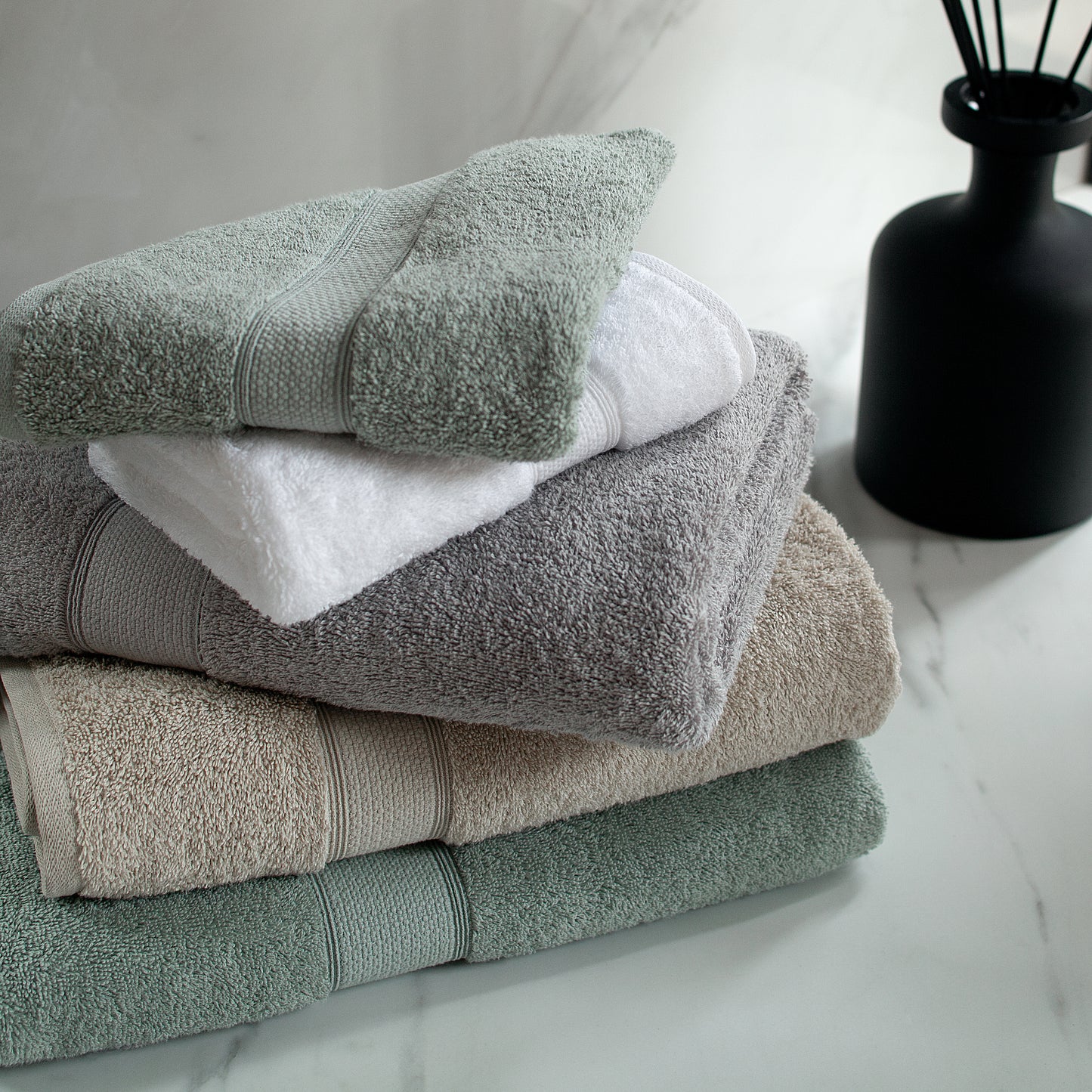 The Veluda Egyptian Essential Towel Set