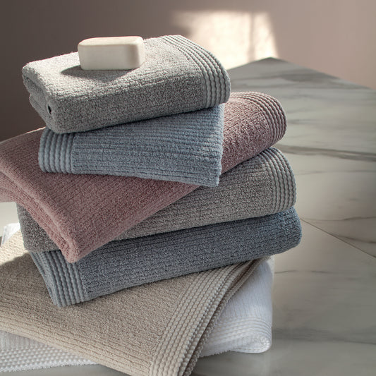 Dual-Texture Bath Towel – Ultra Soft One Side, High-Performance Air Cotton Other Side by Veluda